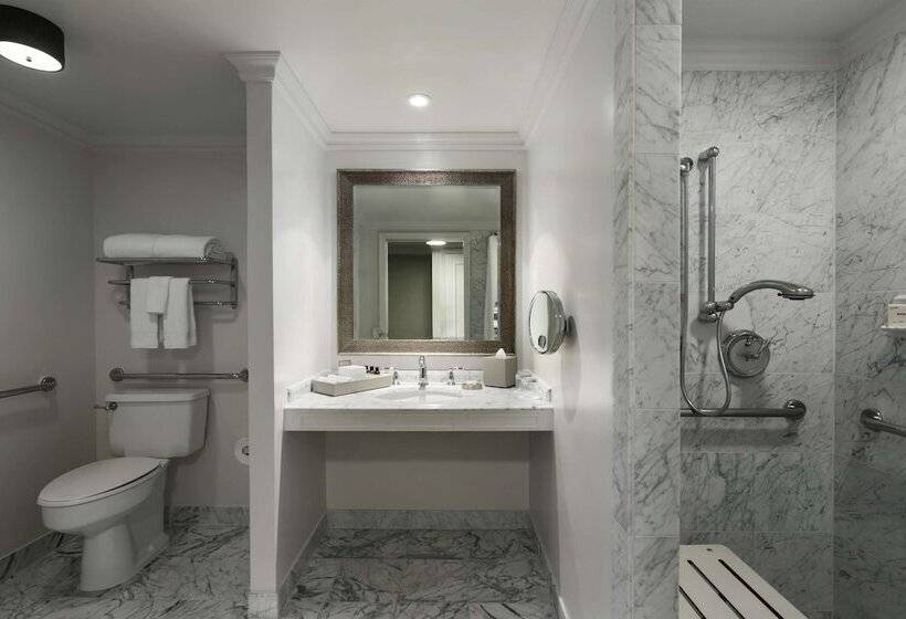 オーシャンビューのプレミアムルーム。, Fairmont Orchid