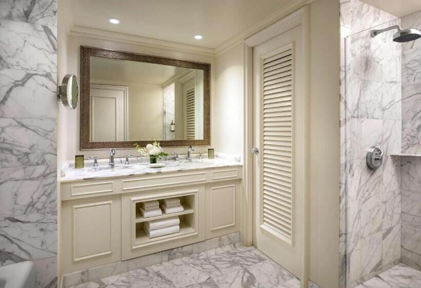 キングサイズベッドのデラックスルーム, Fairmont Orchid