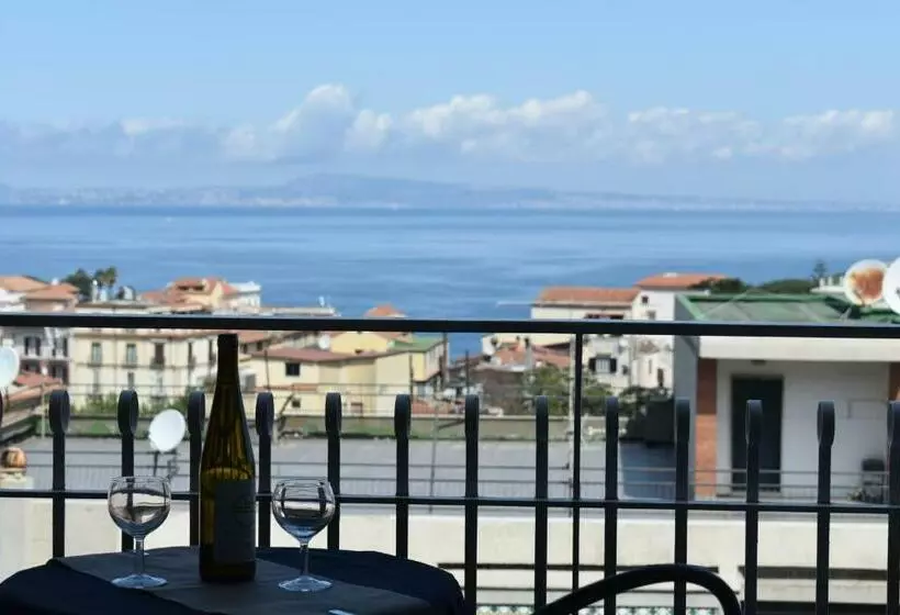 اتاق استاندارد سه نفره, Grand Hotel Cesare Augusto