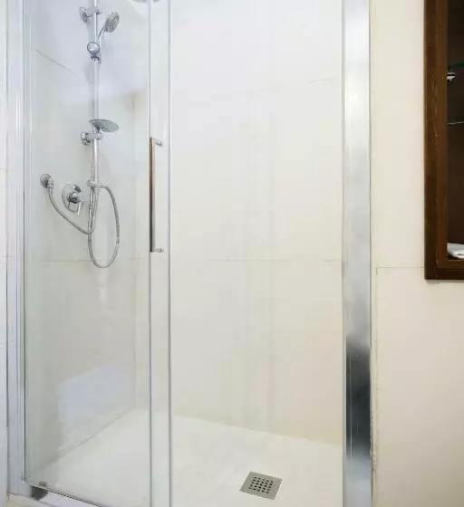 اتاق استاندارد سه نفره, Grand Hotel Cesare Augusto