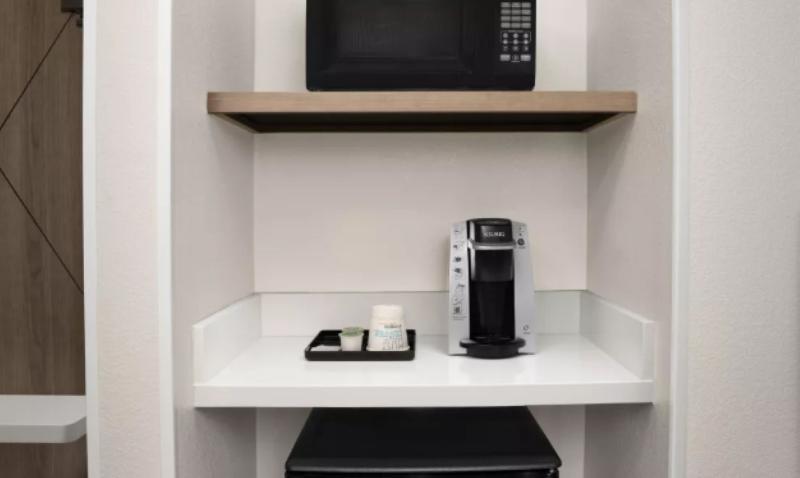 Номер Стандарт Кровать Кинг Адаптированный для Инвалидов, Holiday Inn Express Washington Dc Bw Parkway, An Ihg
