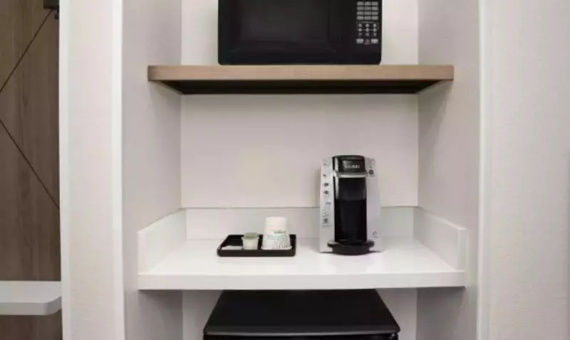 身障者適用キングサイズベッドルーム, Holiday Inn Express Washington Dc Bw Parkway, An Ihg