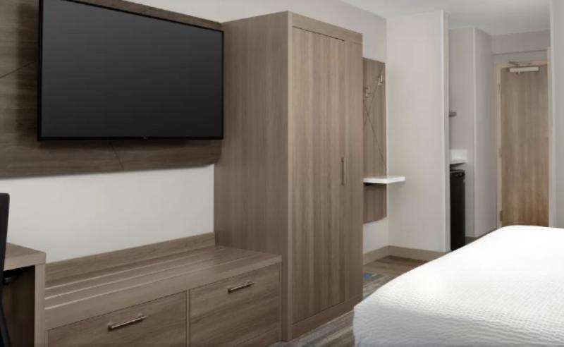 غرفة قياسية سرير كينج لذوى الإحتياجات الخاصة, Holiday Inn Express Washington Dc Bw Parkway, An Ihg