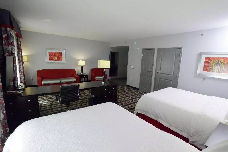 キングサイズベッドのスタンダードルーム, Holiday Inn Express Washington Dc Bw Parkway, An Ihg