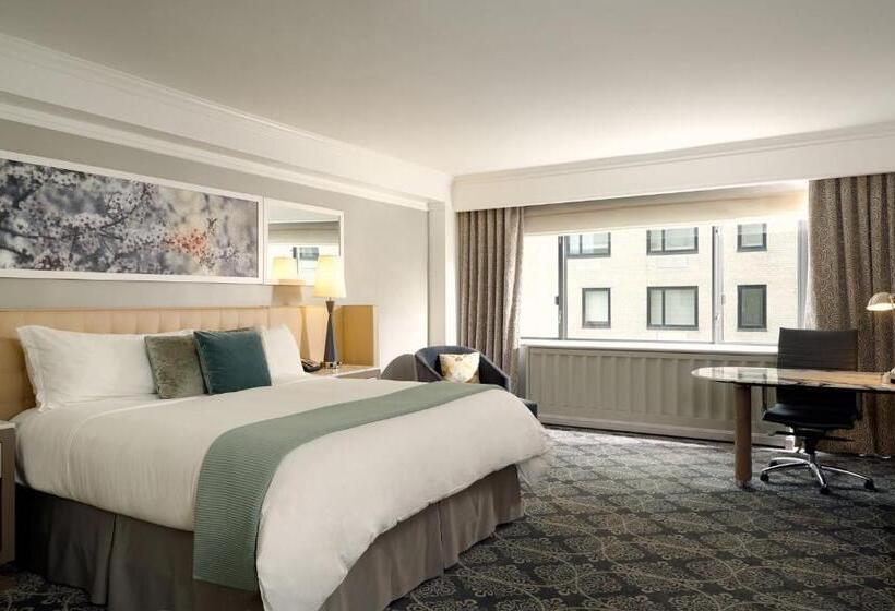 带大床的豪华间, Loews Regency New York