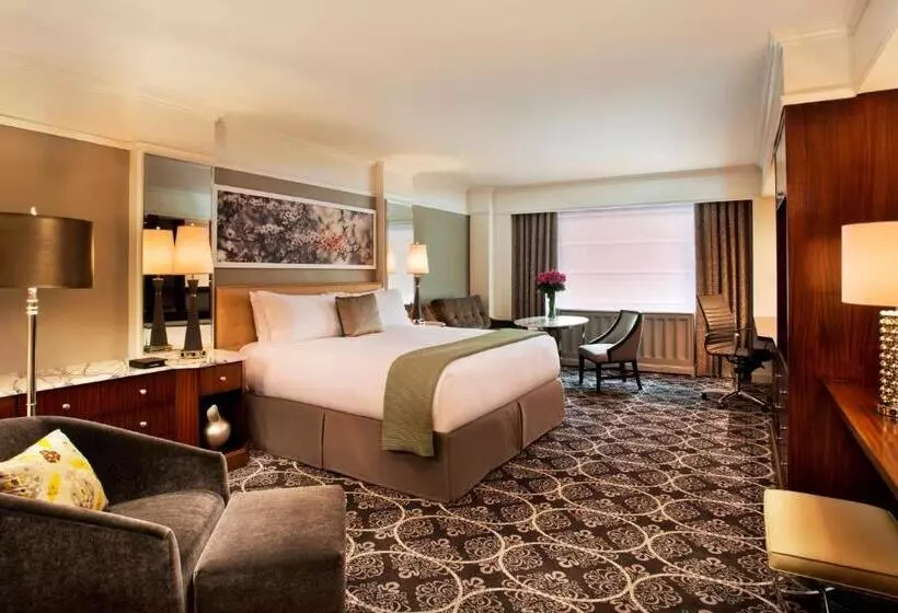 Standard-studio King-vuode, Loews Regency New York