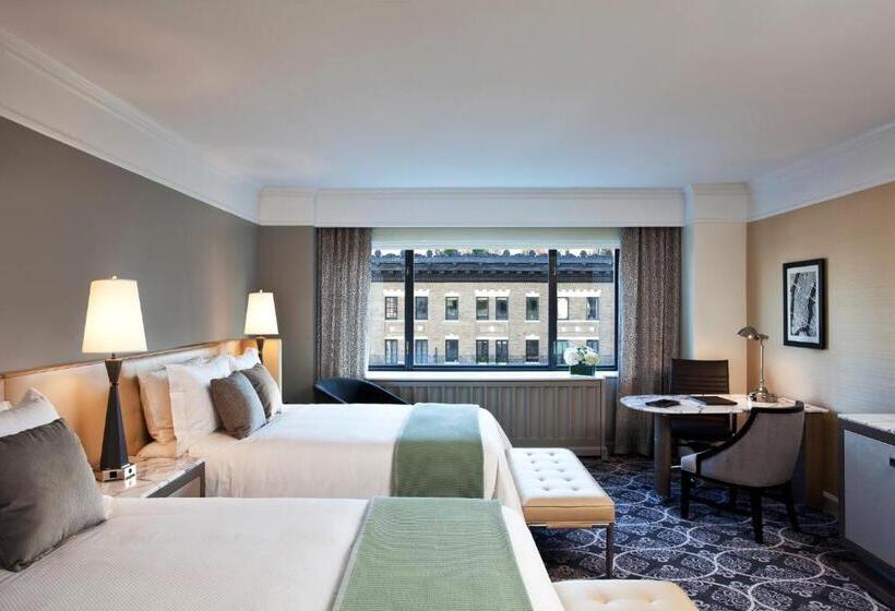 带2个双人床的标准工作室, Loews Regency New York