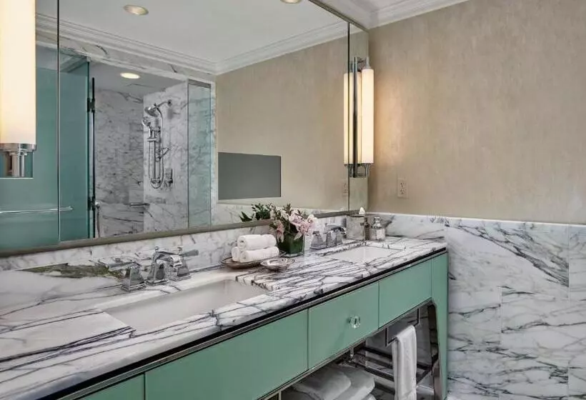 Sviitti, Loews Regency New York