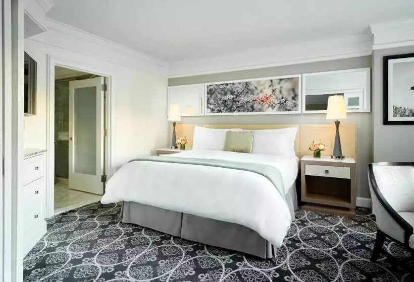 Executive-sviitti, Loews Regency New York