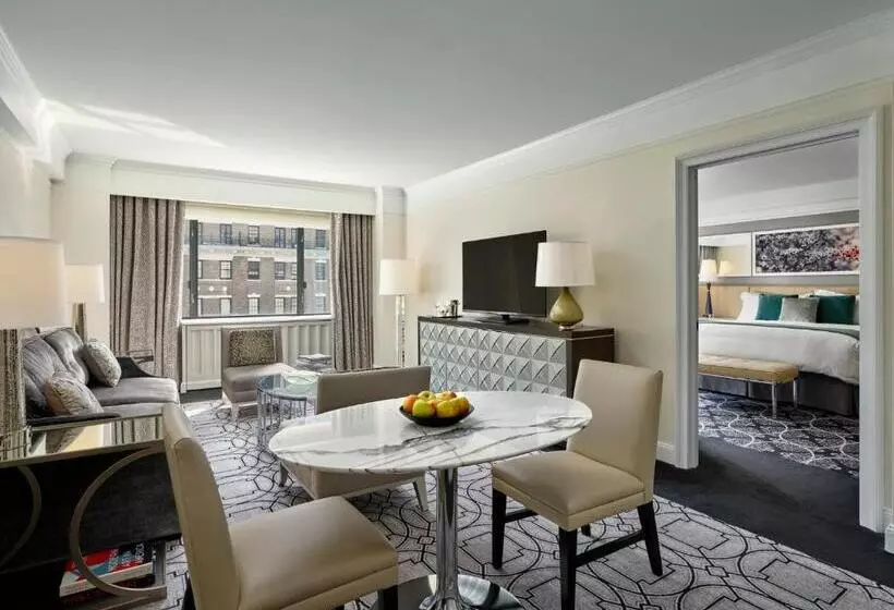 Suite with Terrace, Loews Regency New York