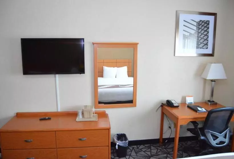 スタンダードルーム, Quality Inn Coralville   Iowa River Landing