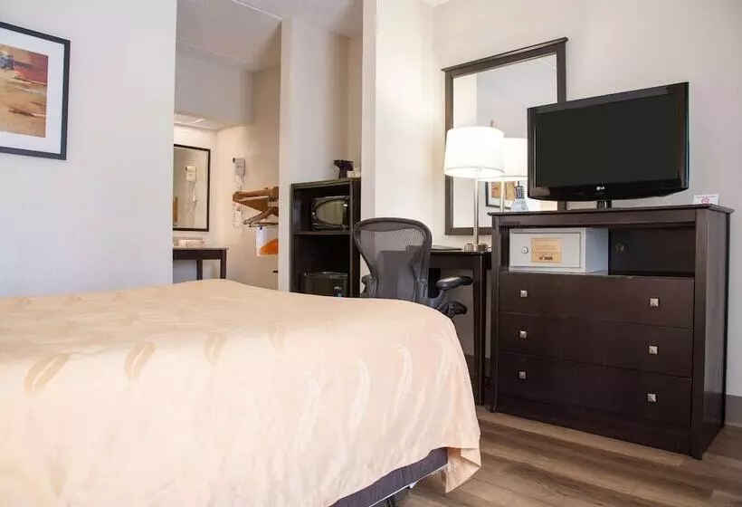 ２ダブルベッドのスタンダードルーム, Quality Inn & Suites Aiken