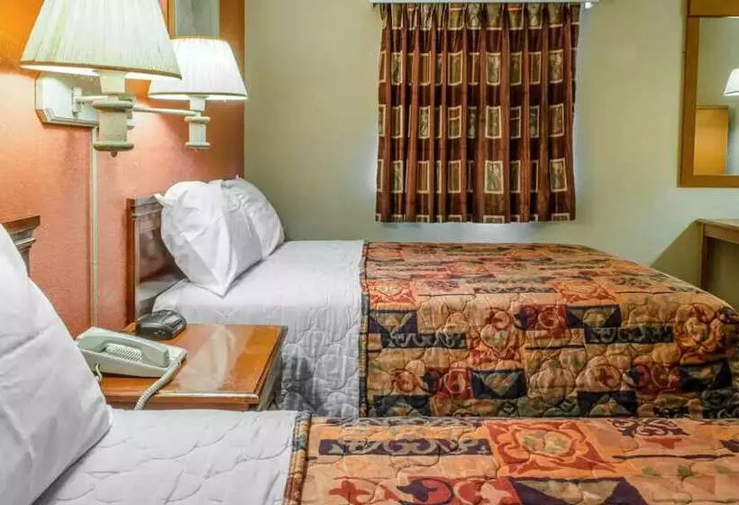 اتاق استاندارد با 2 تخت دوبل, Rodeway Inn