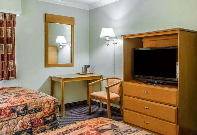 Номер Стандарт 2 Двуспальные Кровати, Rodeway Inn