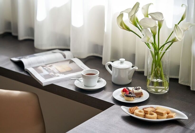 اتاق اجرایی, Unahotels Bologna Fiera