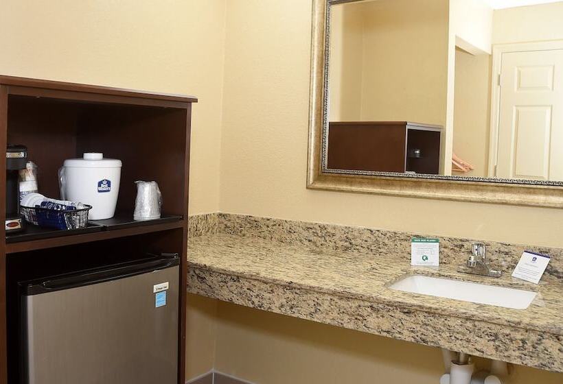 Люкс, Baymont By Wyndham Orlando East