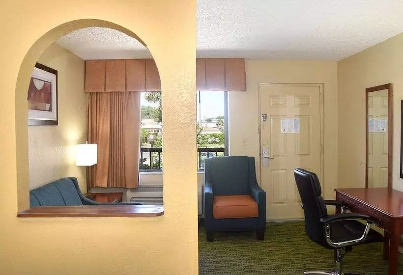 Sviitti, Baymont By Wyndham Orlando East