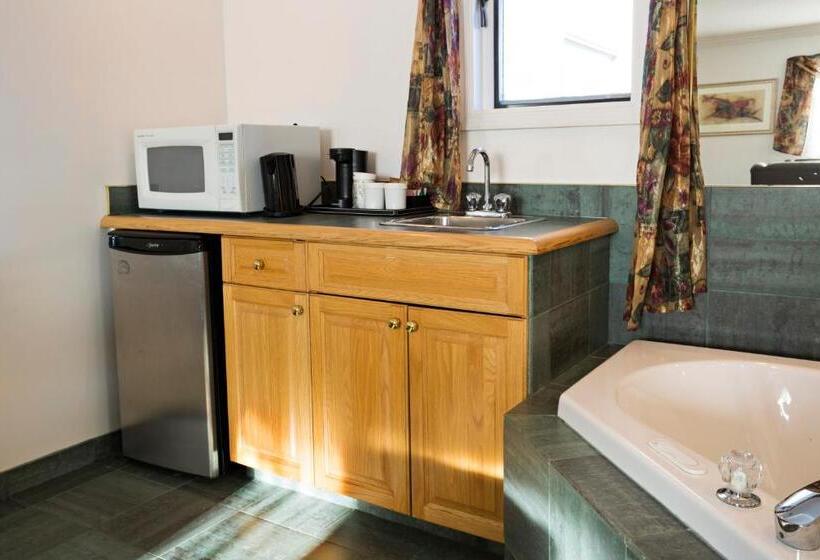 جناح غرفتين نوم, Tower Inn & Suites