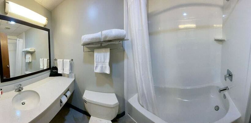 Номер Стандарт, Best Western Port Clinton