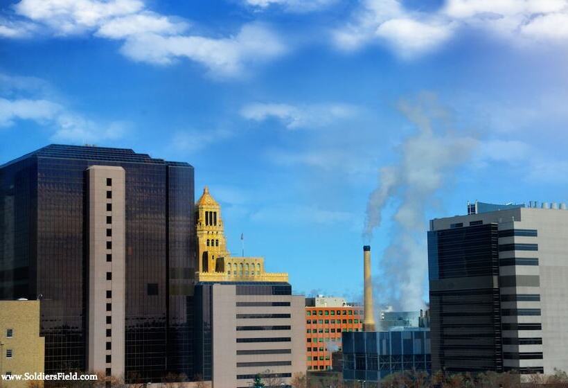 带大床的标准间, Centerstone Plaza Hotel Soldiers Field   Mayo Clinic Area