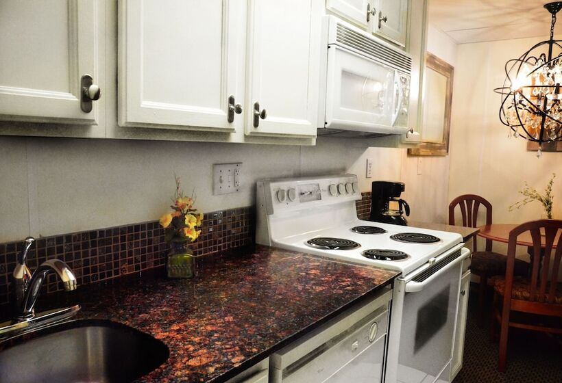 带大床的标准间, Centerstone Plaza Hotel Soldiers Field   Mayo Clinic Area