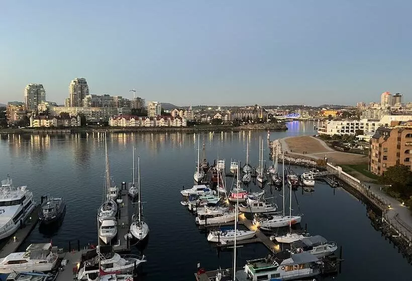 اتاق استاندارد با 2 تخت دوبل, Coast Victoria Hotel & Marina By Apa