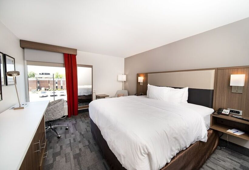 جناح, Comfort Inn & Suites Wyomissing Reading