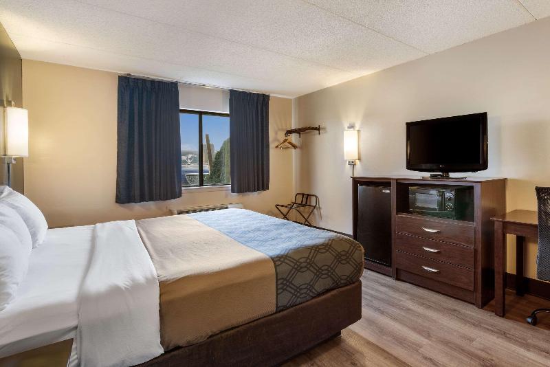キングサイズベッドのスタンダードルーム, Econo Lodge Darien Lakes