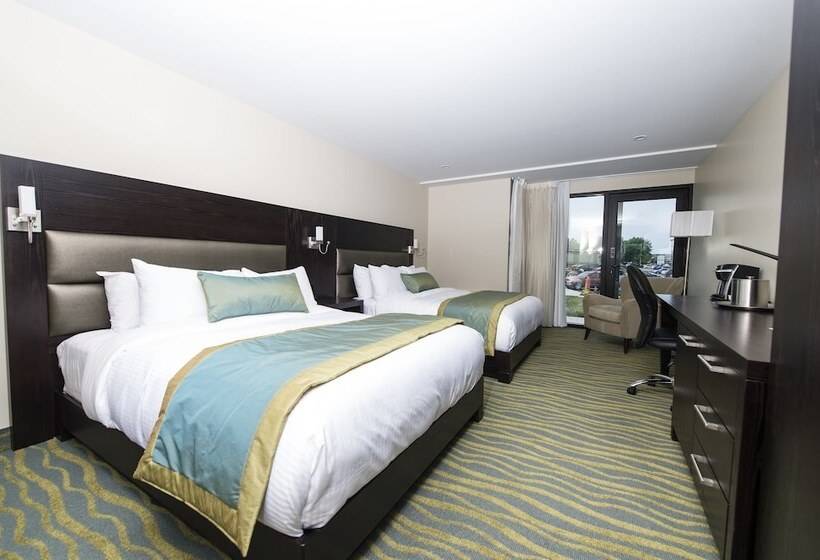 Номер Deluxe, Levesque
