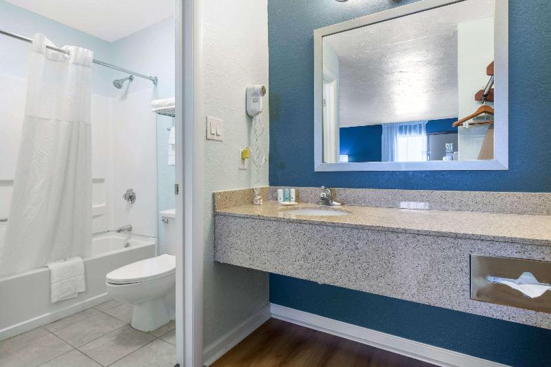 Номер Стандарт, Quality Inn Carolina Oceanfront