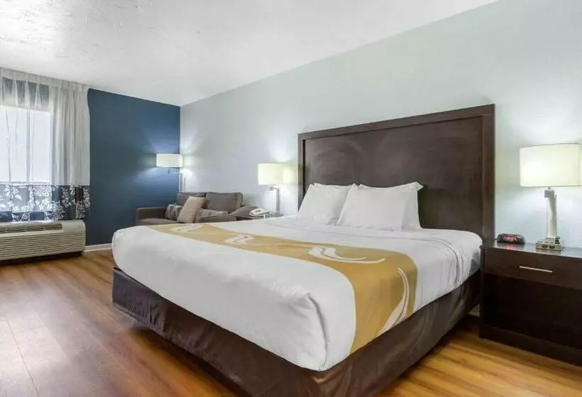 キングサイズベッドのスタンダードルーム, Quality Inn Carolina Oceanfront