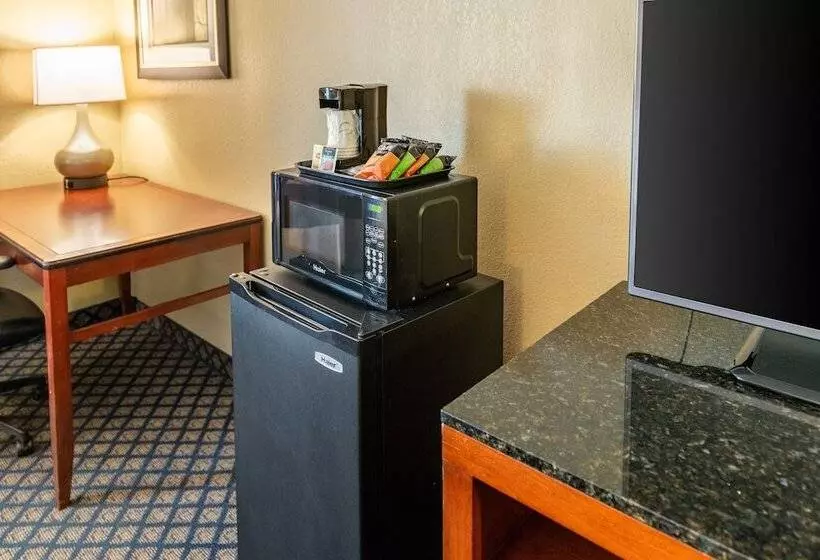 ２ダブルベッドのスタンダードルーム, Quality Inn & Suites