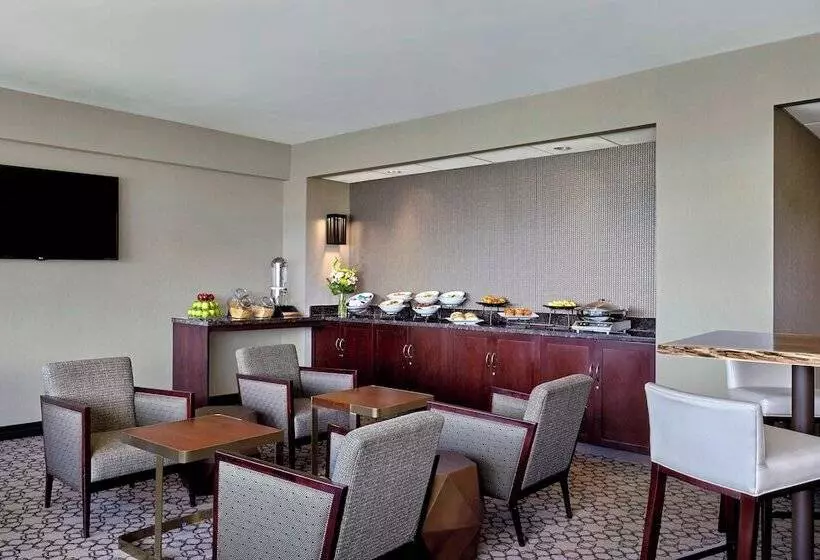اتاق کلاب, Sheraton Vancouver Guildford