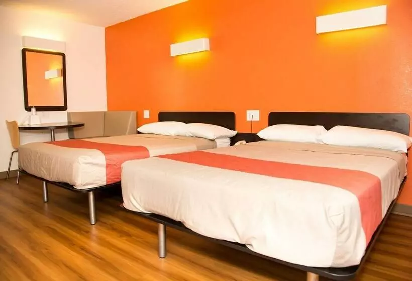 اتاق استاندارد با 2 تخت دوبل, Motel 6 Omaha, Ne