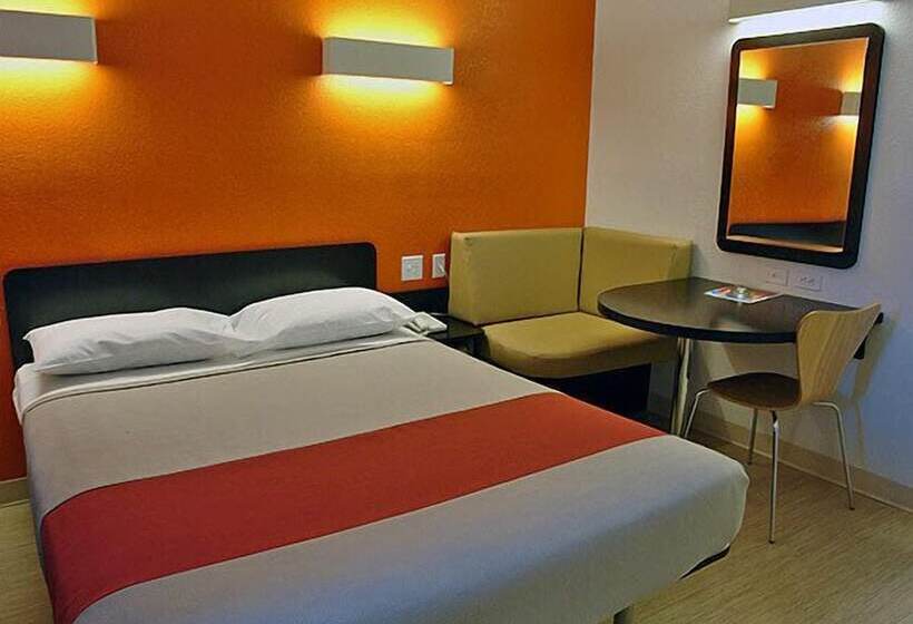 غرفة ديلوكس, Motel 6 Omaha, Ne