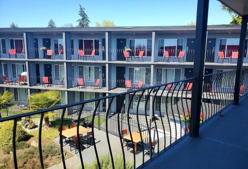 Номер Стандарт, Port O Call Inn