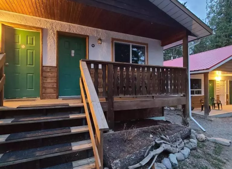 バルコニー付きスタンダードルーム, The Valley View Cabins And Event Center