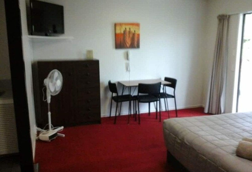 חדר סטודיו סטנדרד, Carrington Motel