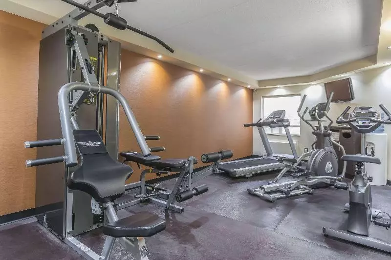 クイーンサイズベッドのスタンダードルーム, Comfort Inn Trenton