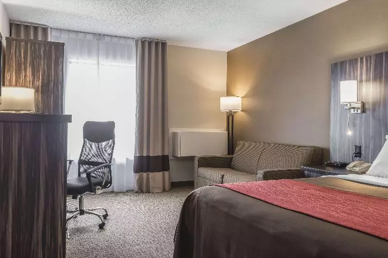 クイーンサイズベッドのスタンダードルーム, Comfort Inn Trenton