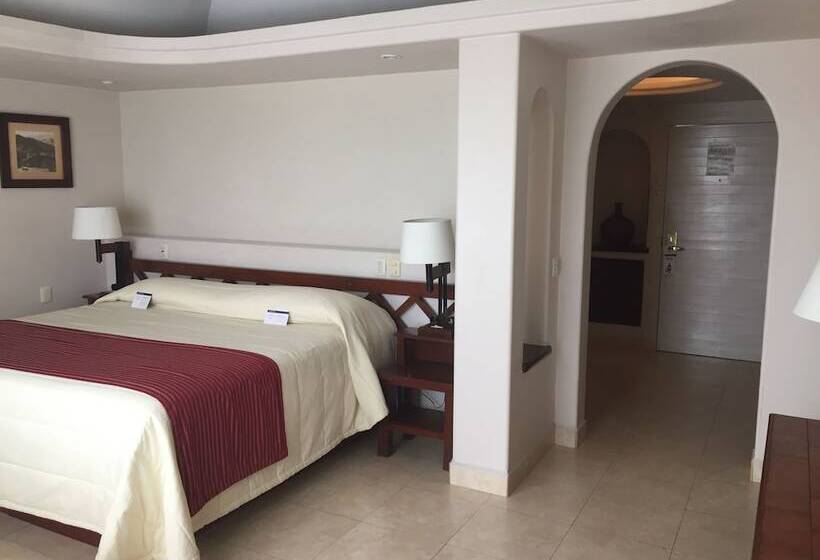 جناح جونيور, Fortin Plaza