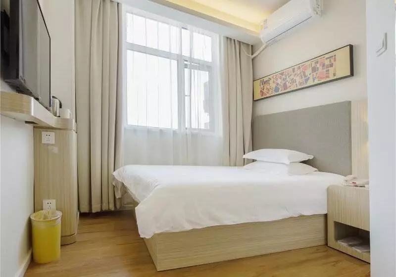 اتاق استاندارد با تخت بزرگ, Ramada By Wyndham Kingston