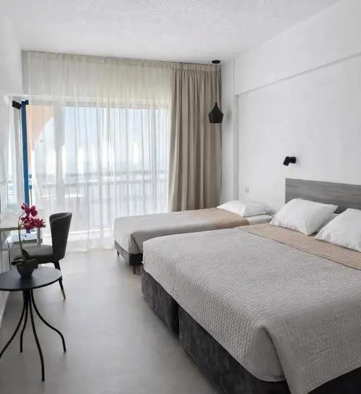Triple Room Sea View, Navarria Blue