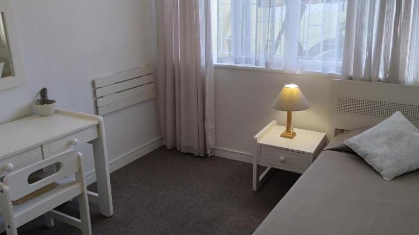 اتاق استاندارد یک نفره, Pension d'Avignon