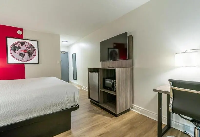 اتاق استاندارد با تخت بزرگ, Ramada By Wyndham Kingston