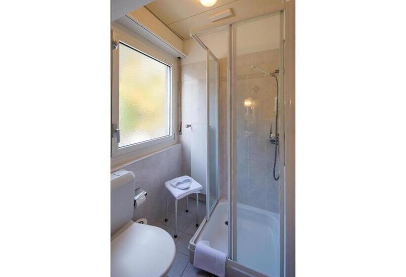 单人经济间, Stella Sa