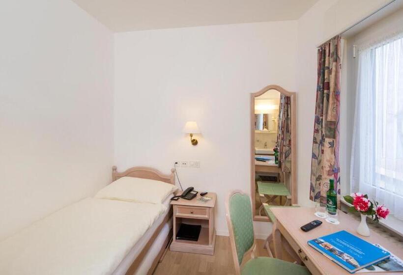 单人经济间, Stella Sa