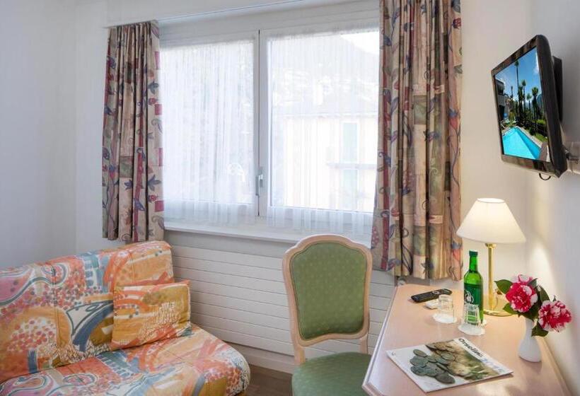 经济房, Stella Sa