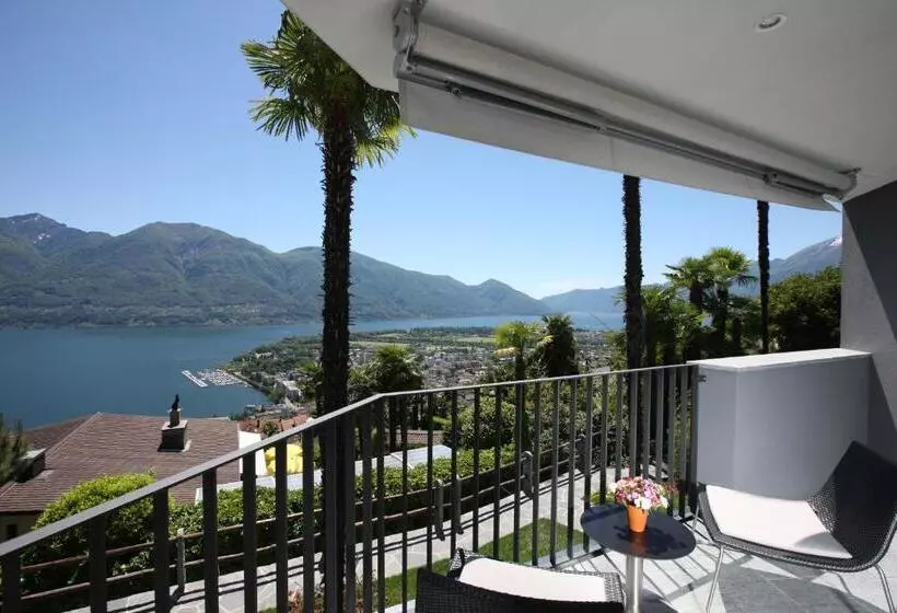 Suite with lake view, Stella Sa