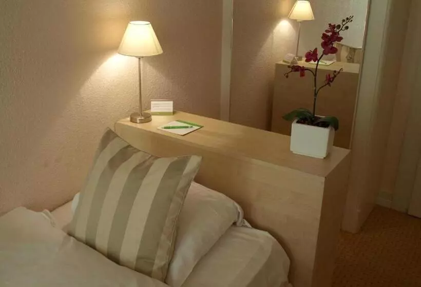 اتاق استاندارد یک نفره, Villa Toscane